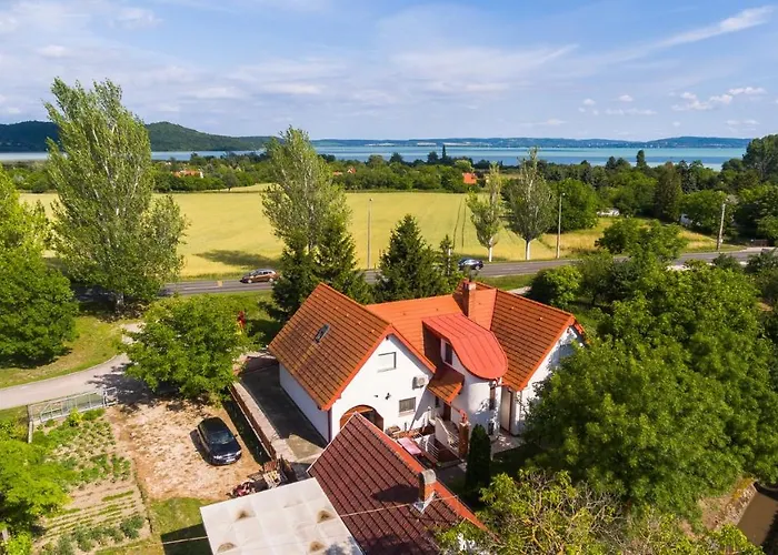 דירה Huszar Vendeghaz אורבייניאש