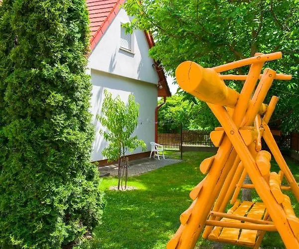 דירה Huszar Vendeghaz