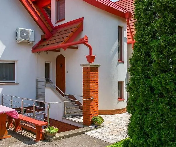 דירה Huszar Vendeghaz