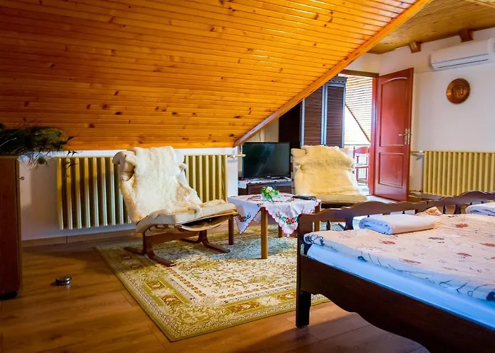 Huszar Vendeghaz אורבייניאש