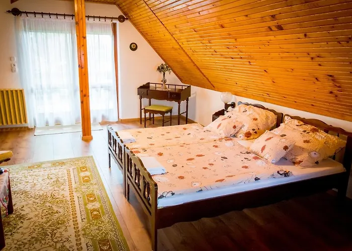 Huszar Vendeghaz דירה אורבייניאש