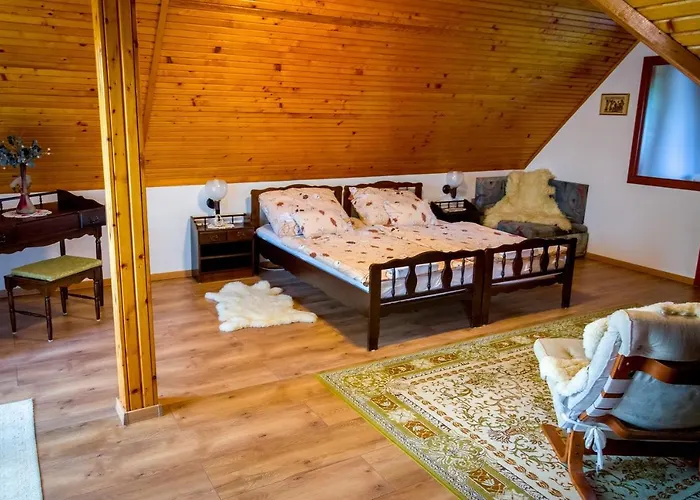 Huszar Vendeghaz אורבייניאש