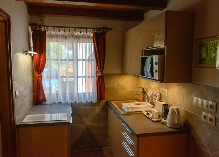 דירה Huszar Vendeghaz