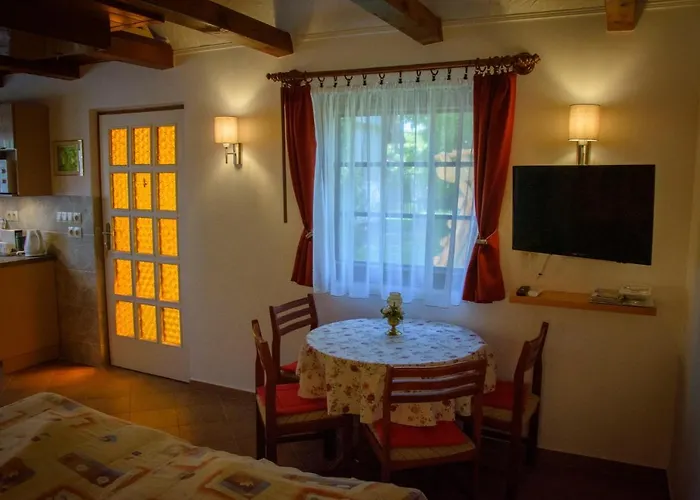 דירה Huszar Vendeghaz אורבייניאש